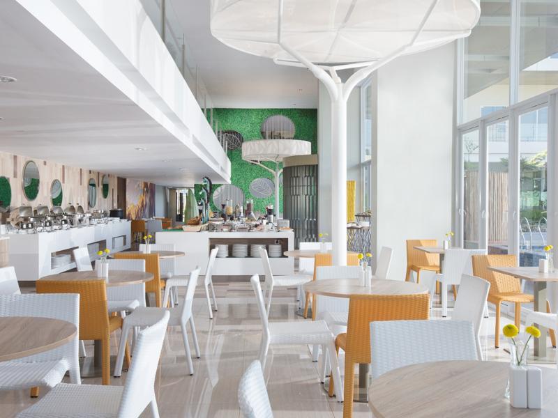 Swiss-Belcourt Bogor Hotel Екстериор снимка