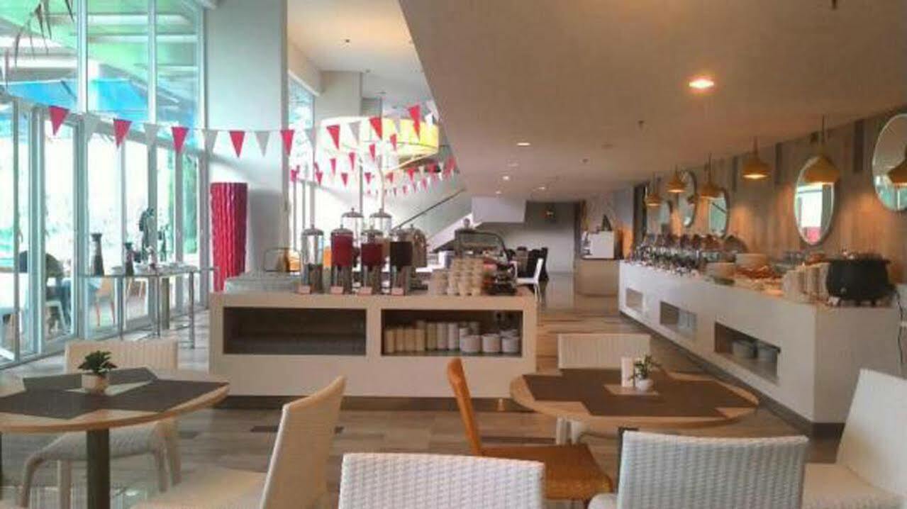 Swiss-Belcourt Bogor Hotel Екстериор снимка
